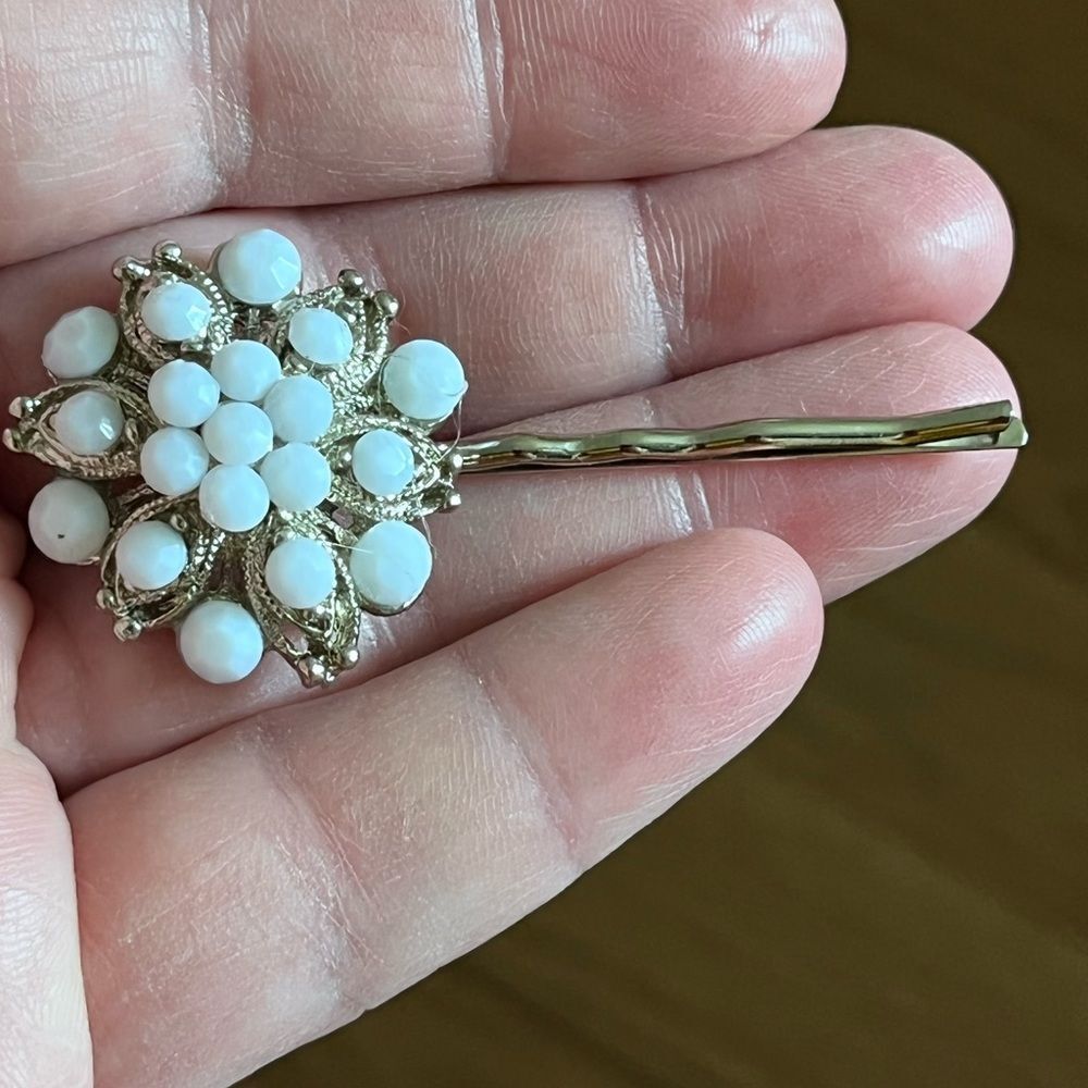 Repurposed vintage brooch bobby pin hair pin